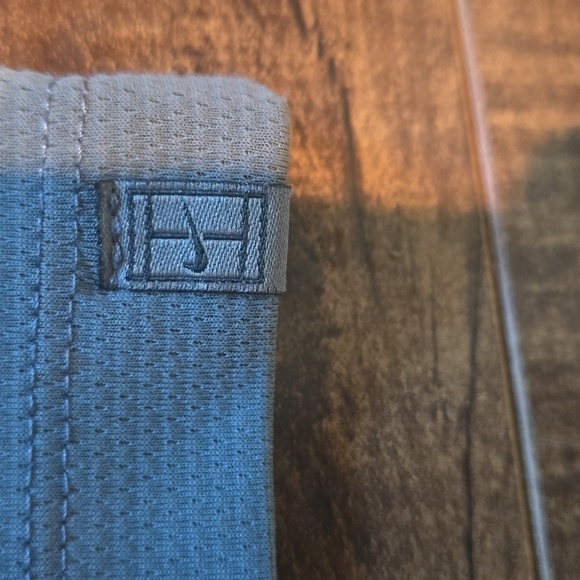 nike dri fit tennis shirt size medium. - Picture 3 of 7